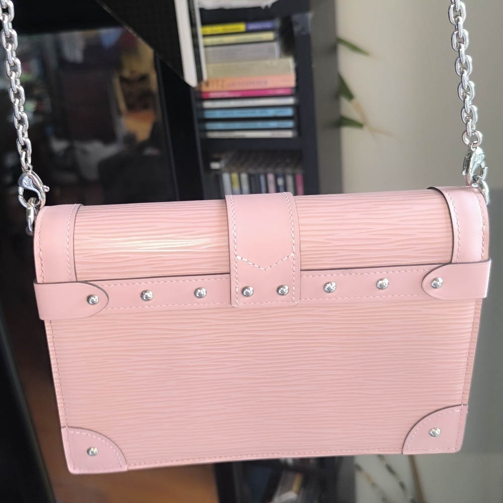 Louis Vuitton Pink Epi Leather Trunk Chain Wallet - Picture 7 of 17